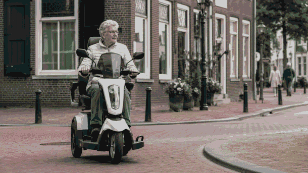 Scootmobiel met 3 wielen